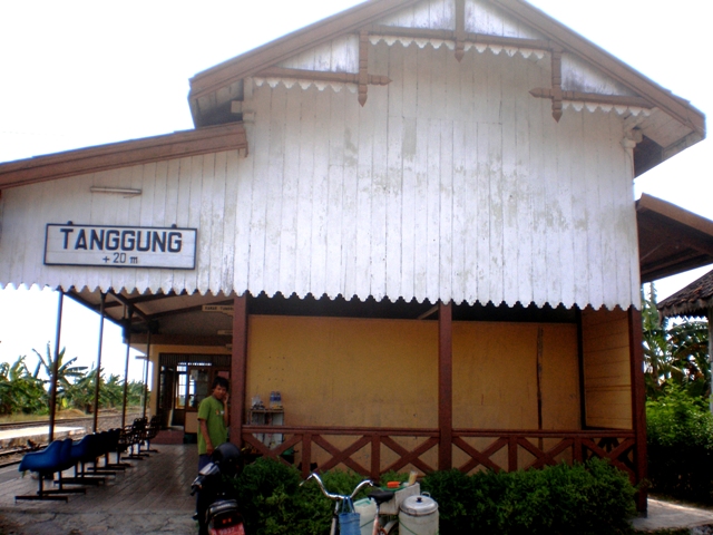Tanggung Station